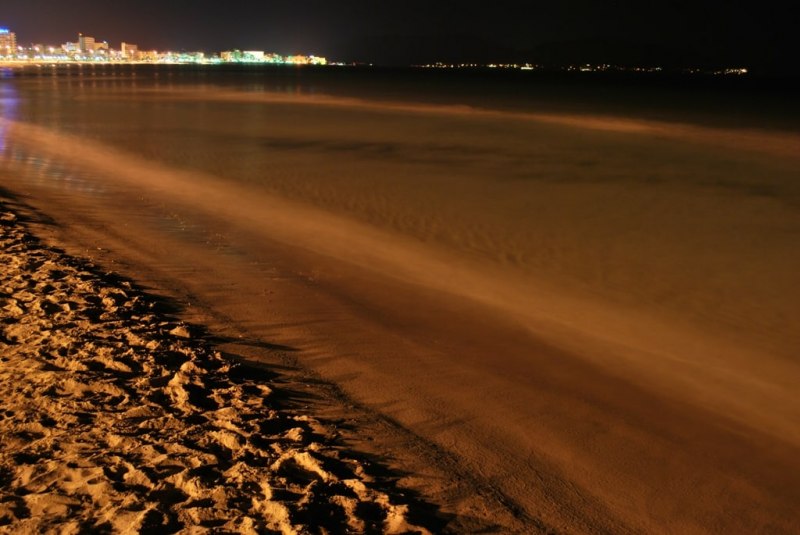 Strand von Cala Millor bei Tag und bei Nacht 11