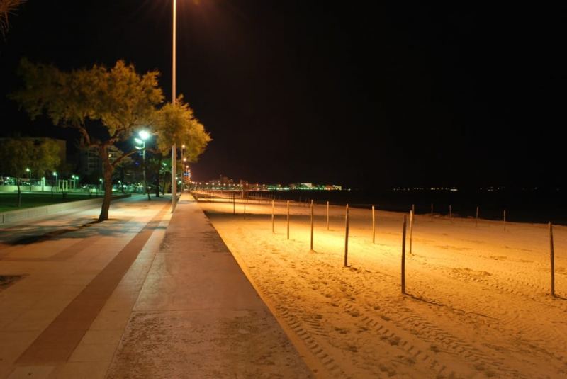 Strand von Cala Millor bei Tag und bei Nacht 15